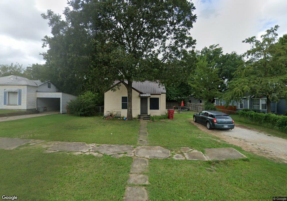 507 N 5th St, Hugo, OK 74743 - photo 1