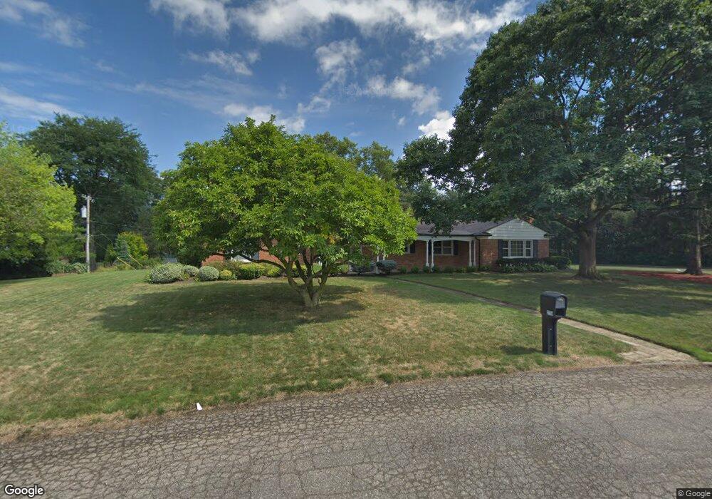 2759 Pendleton Dr, Bloomfield Hills, MI 48304 - photo 1