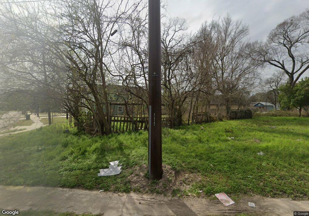 6901 W Montgomery Rd, Houston, TX 77091 - photo 1