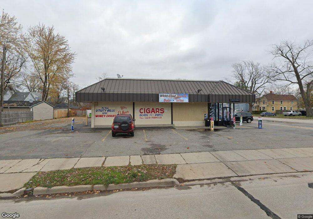 1122 10th St, Port Huron, MI 48060 - photo 1