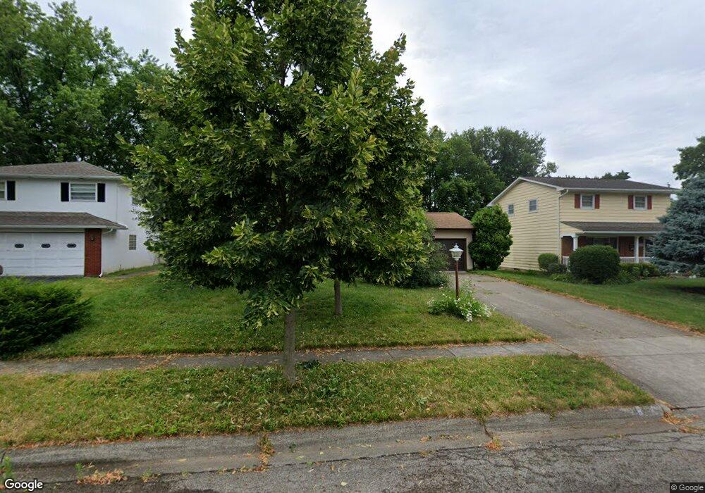 5686 Lindenwood Rd, Columbus, OH 43229 - photo 1