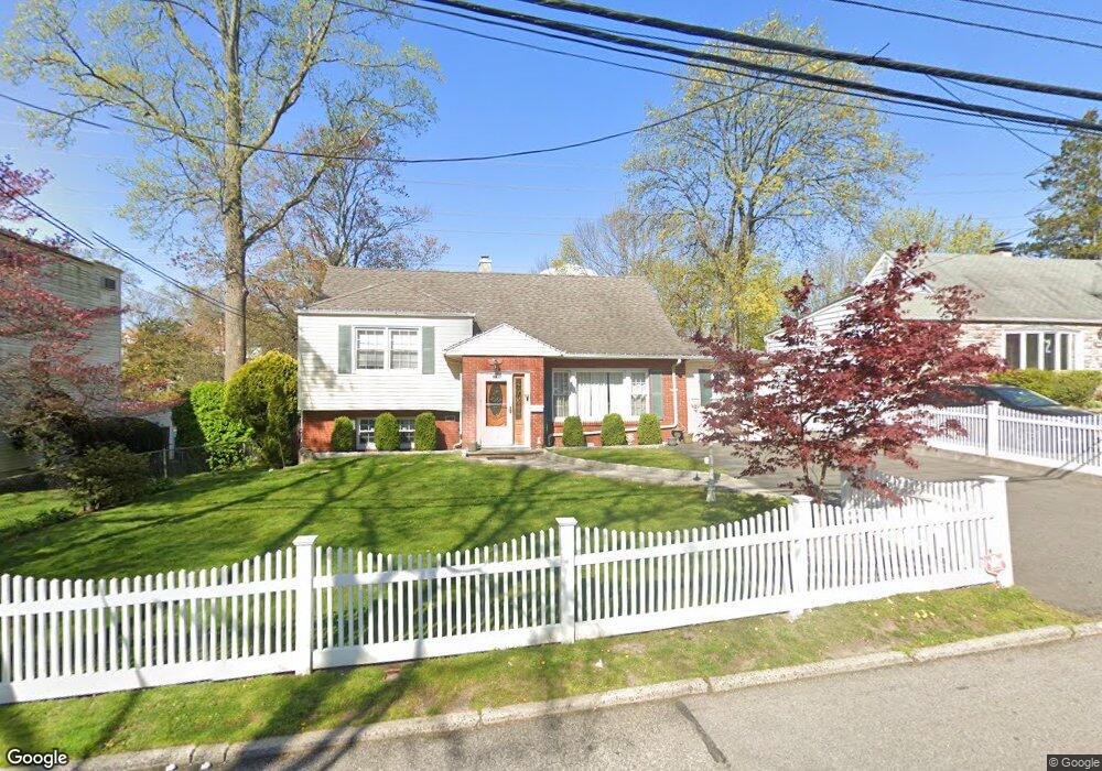 119 Remsen Rd, Yonkers, NY 10710 - photo 1