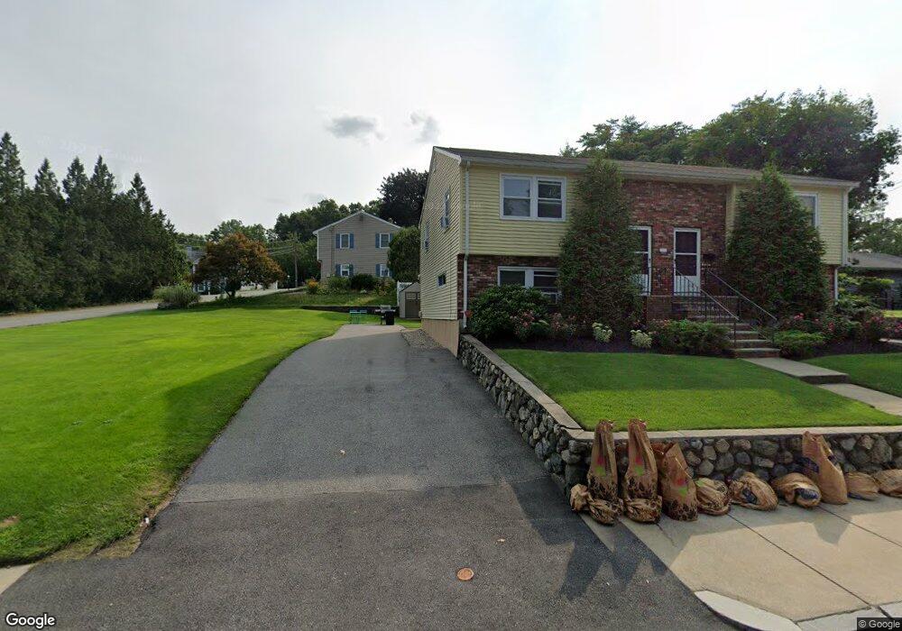 164 Winn St unit B, Woburn, MA 01801 - photo 1