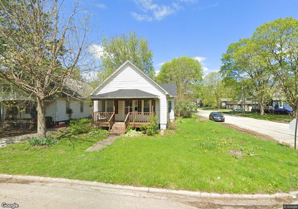 829 N Hamilton St, Lincoln, IL 62656 - photo 1