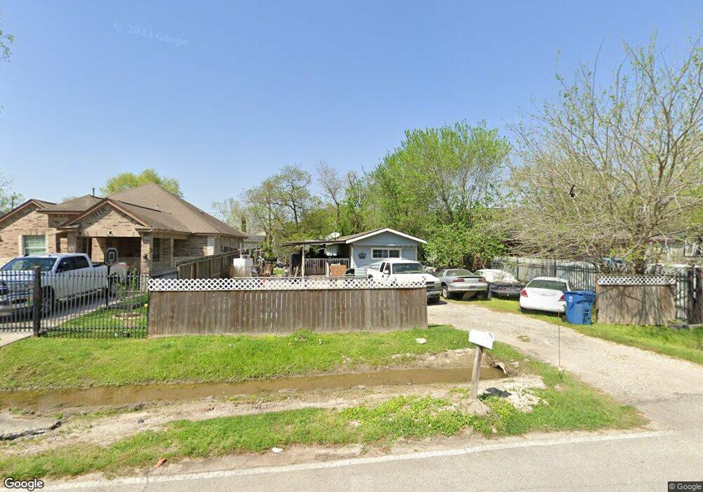 2421 Warwick Rd, Houston, TX 77093 - photo 1