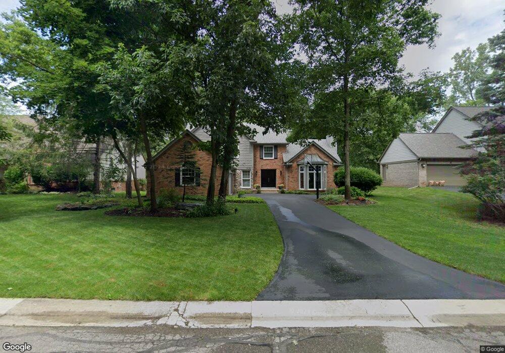6130 Mission Dr, West Bloomfield, MI 48324 - photo 1