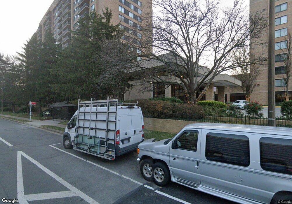 3709 S George Mason Dr unit 205, Baileys Crossroads, VA 22041 - photo 1