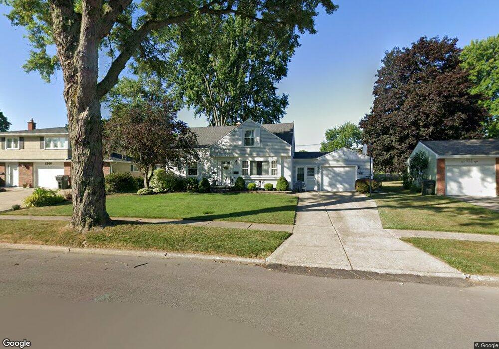 1272 Greenbrier Ln, North Tonawanda, NY 14120 - photo 1