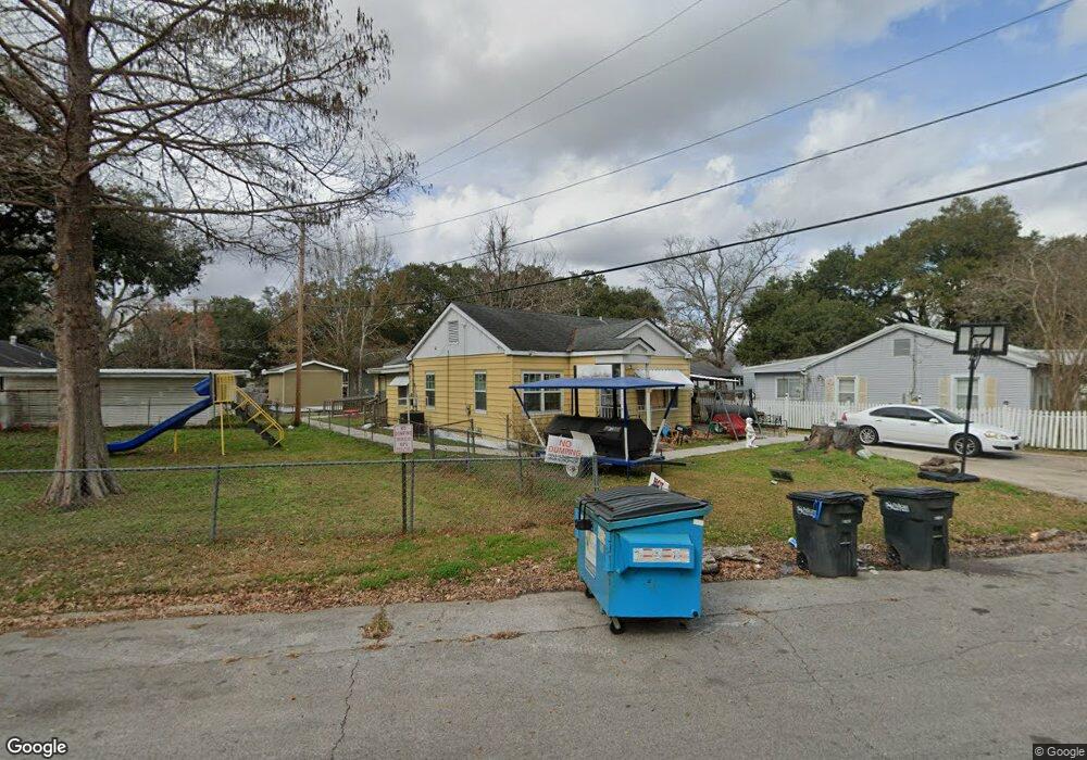 720 E 1st St, New Iberia, LA 70560 - photo 1