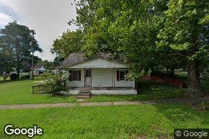 203 White Oak St, Stonefort, IL 62987