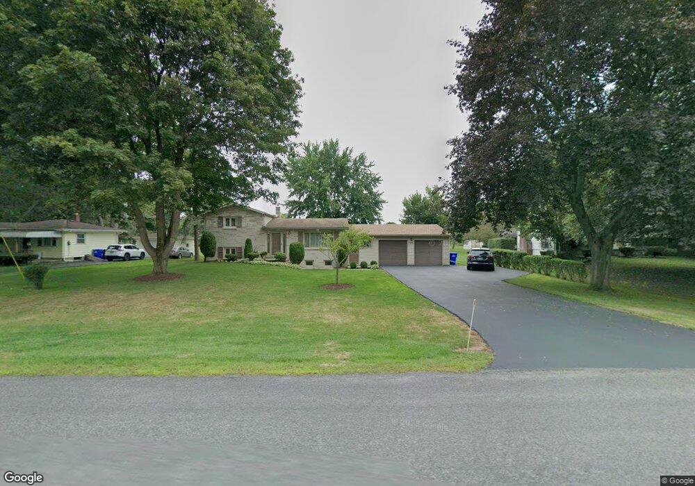 5549 Mapleton Rd, Lockport, NY 14094 - photo 1