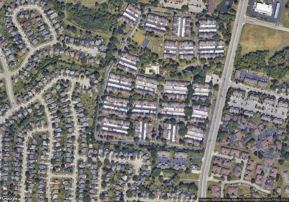 623 Dlyn St unit 8, Columbus, OH 43228 - photo 1