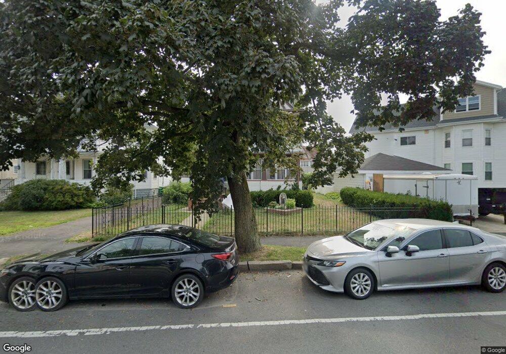 1046 Fellsway unit 2, Medford, MA 02155 - photo 1