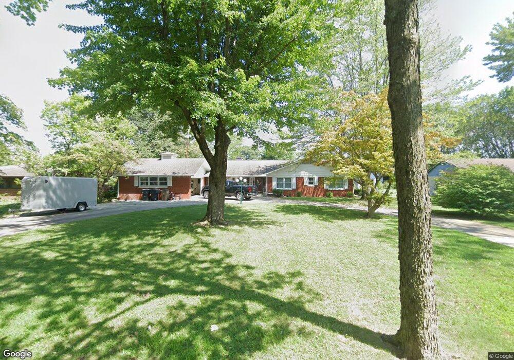 2565 Sycamore St, Columbus, IN 47201 - photo 1