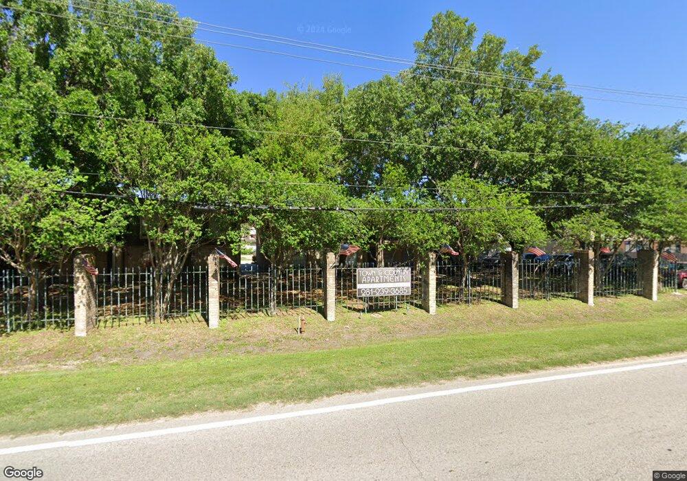 Town and Country Apartments, Richmond, TX 77469 - photo 1