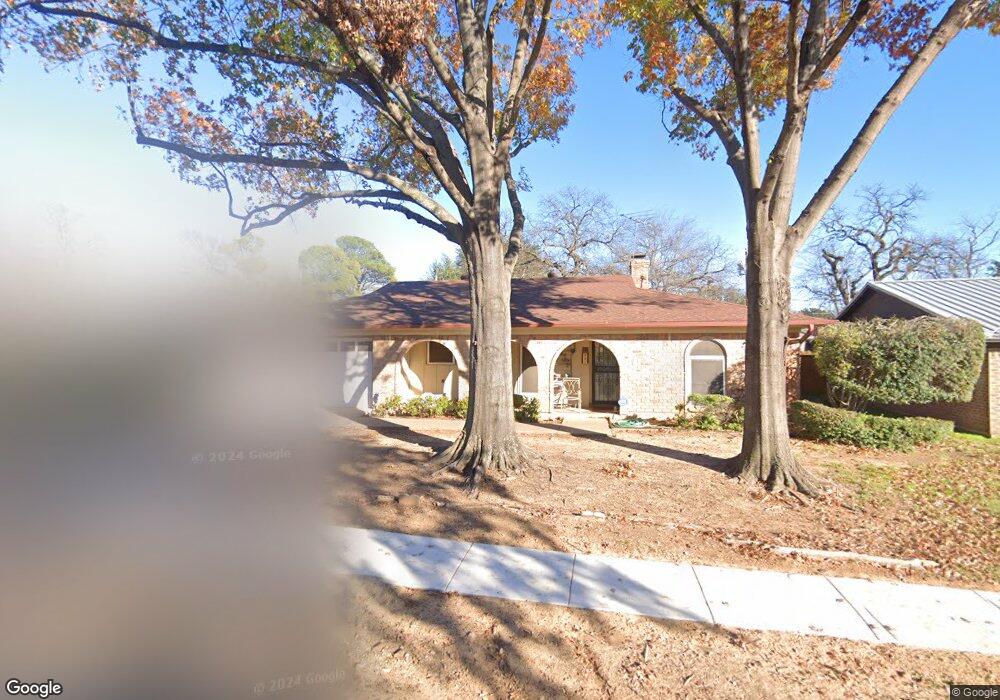 924 Chattanooga Dr, Bedford, TX 76022 - photo 1