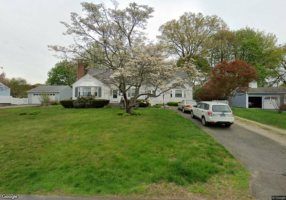 776 Chickadee Ln, Stratford, CT 06614 - photo 1