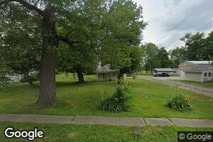 124 E 2nd St, Xenia, IL 62899