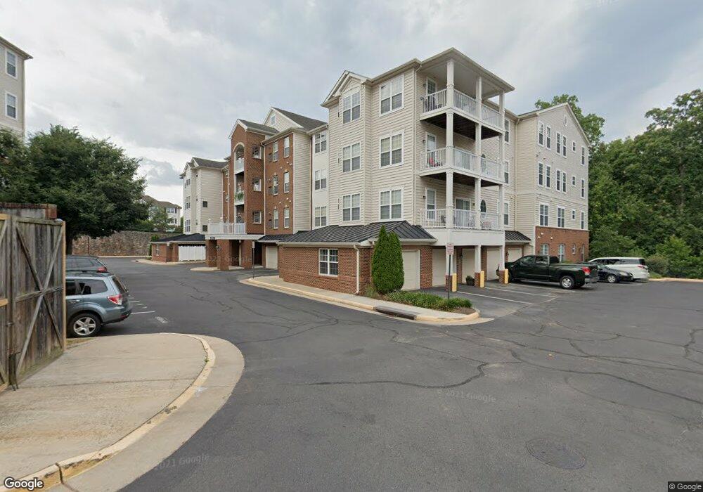 9720 Holmes Place unit 406, Manassas Park, VA 20111 - photo 1