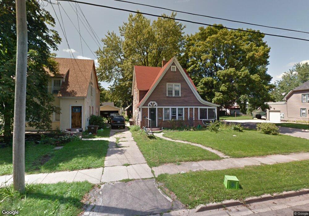 1143 N Jenison Ave, Lansing, MI 48915 - photo 1