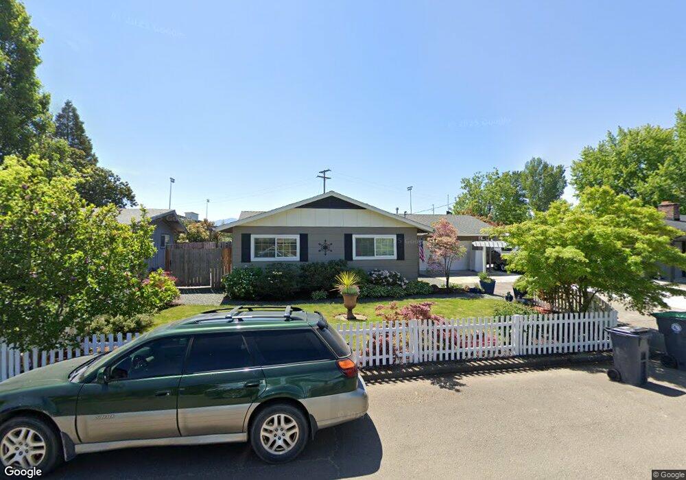 212 Kings Way, Central Point, OR 97502 - photo 1