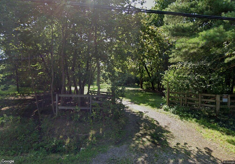 7617 Lewis Rd, Olmsted Township, OH 44138 - photo 1