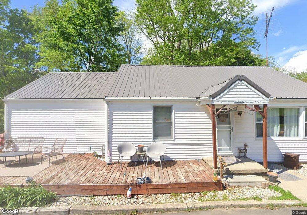 16 W Parker St, La Fontaine, IN 46940 - photo 1