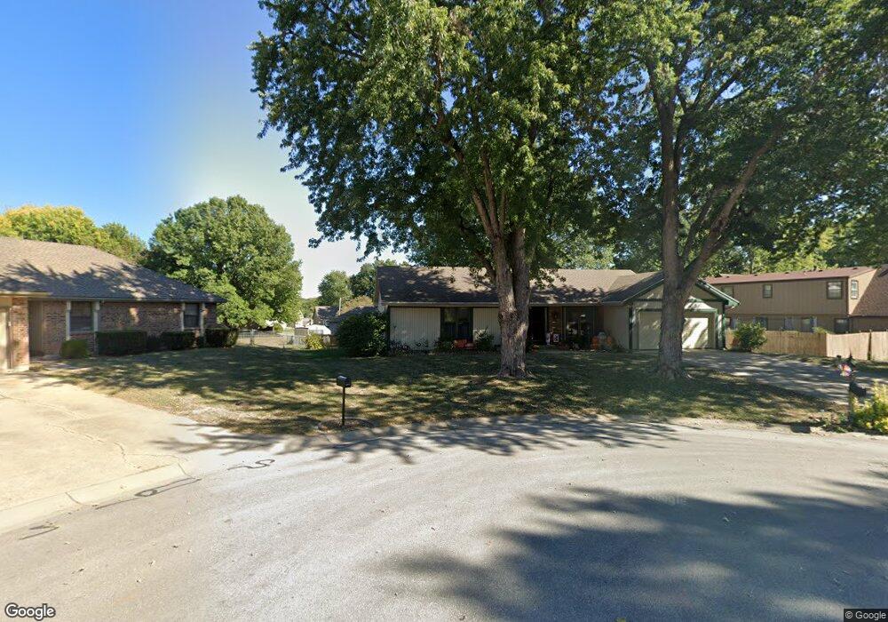 6517 Westgate Cir, Shawnee, KS 66216 - photo 1