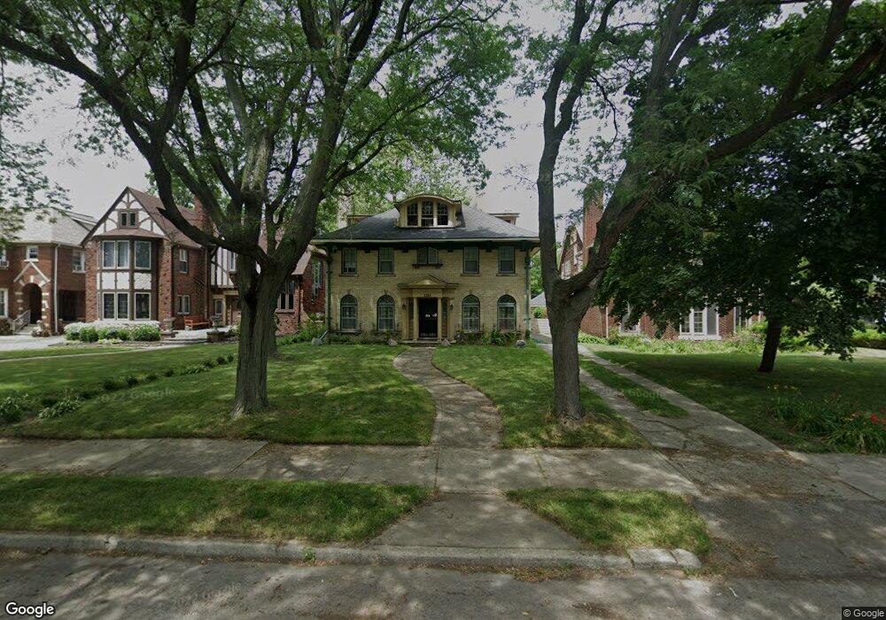 2212 W Boston Blvd, Detroit, MI 48206 - photo 1