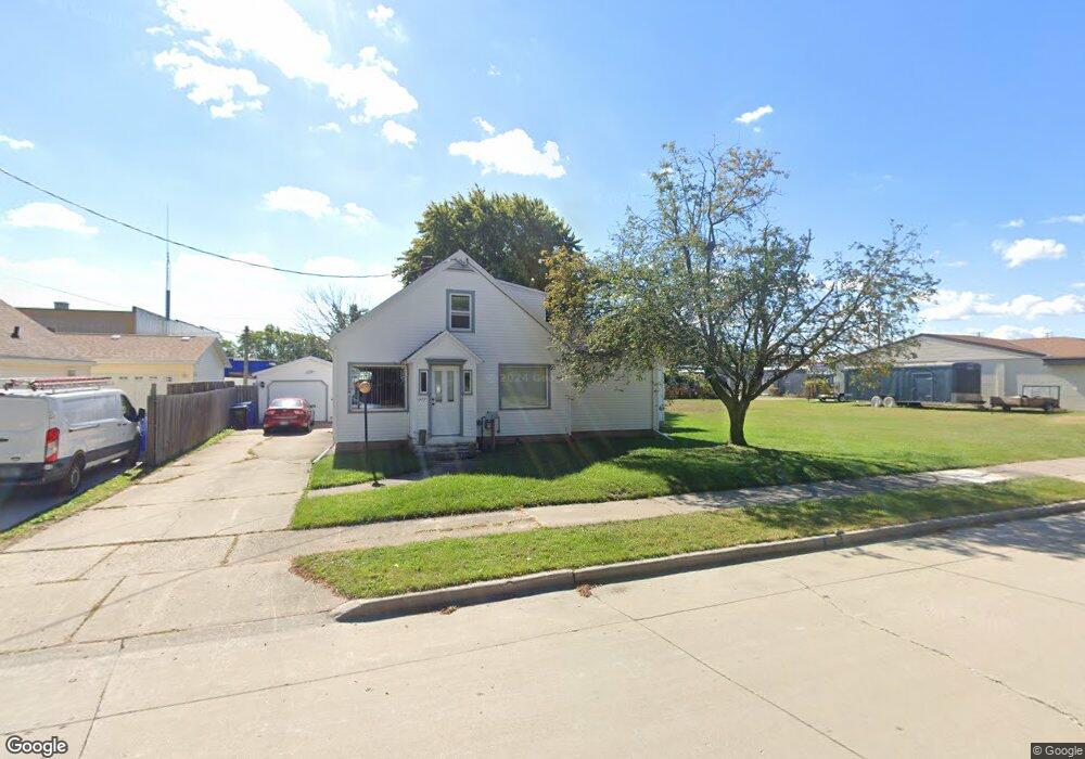 1117 W Kamps Ave, Appleton, WI 54914 - photo 1