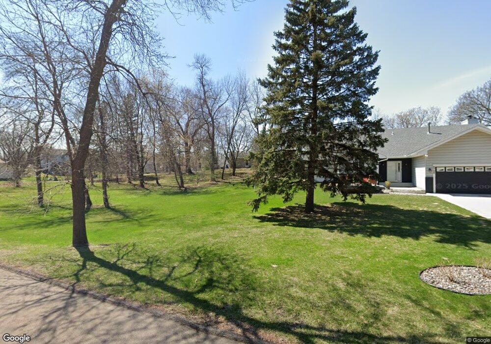 5708 Bluebird Ln, Minnetonka, MN 55345 - photo 1