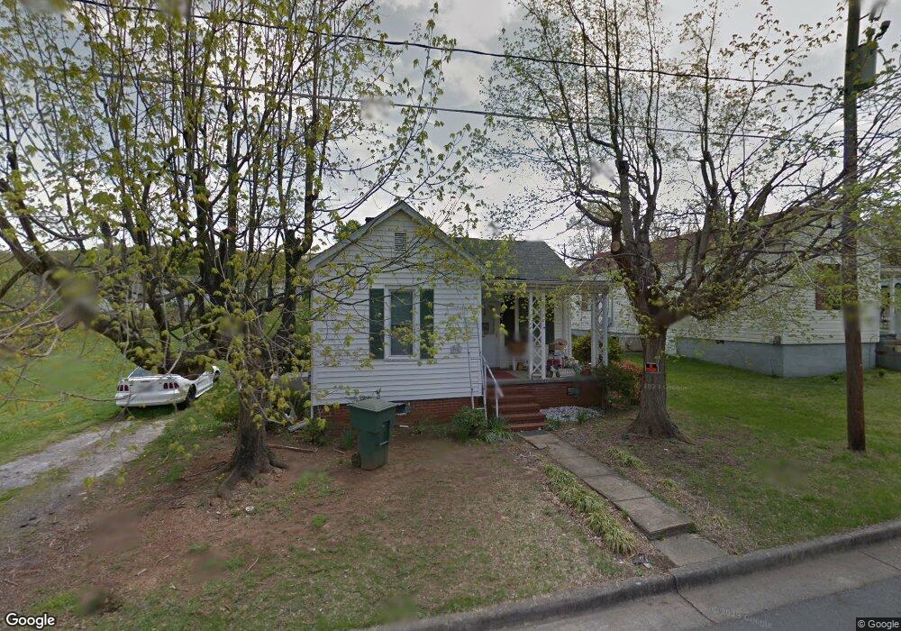 303 N 3rd Ave, Mayodan, NC 27027 - photo 1