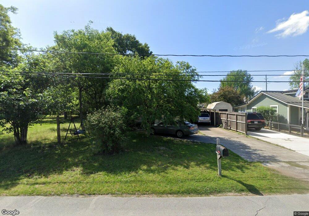 511 Mason St, Tomball, TX 77375 - photo 1