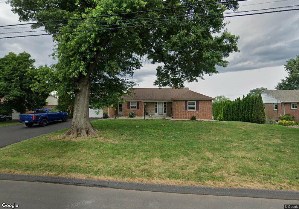 102 Eastern Dr, Wethersfield, CT 06109 - photo 1