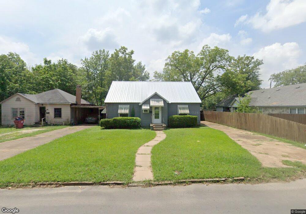 1004 E Jefferson St, Hugo, OK 74743 - photo 1