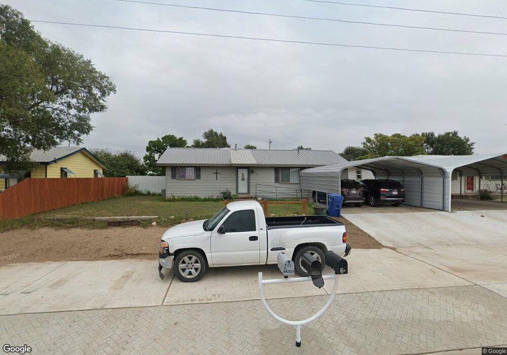 928 N Maddox Ave, Dumas, TX 79029 - photo 1