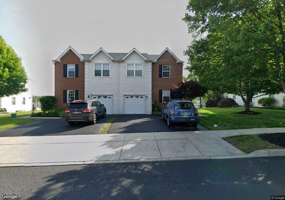 227 Hampshire Dr, Sellersville, PA 18960 - photo 1