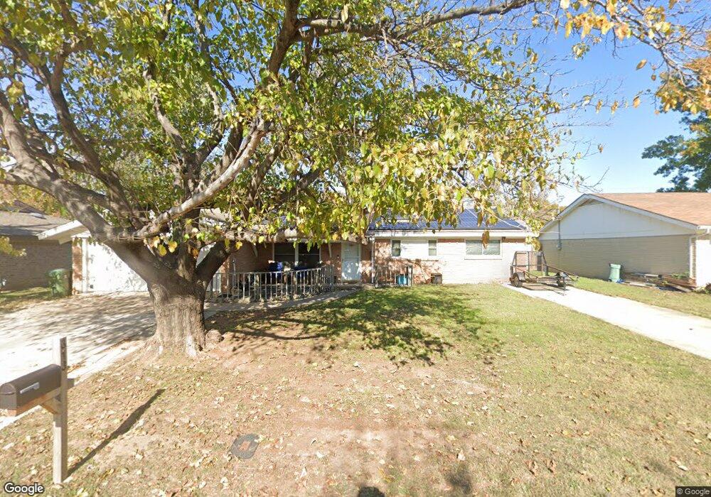 313 Tanglewood Dr, Hurst, TX 76053 - photo 1