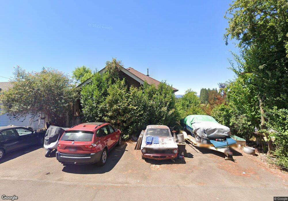 425 S Kutch St, Carlton, OR 97111 - photo 1