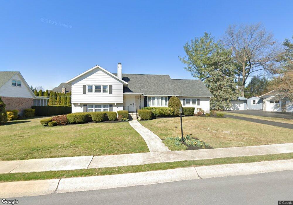 1405 Whitfield Blvd, Reading, PA 19609 - photo 1