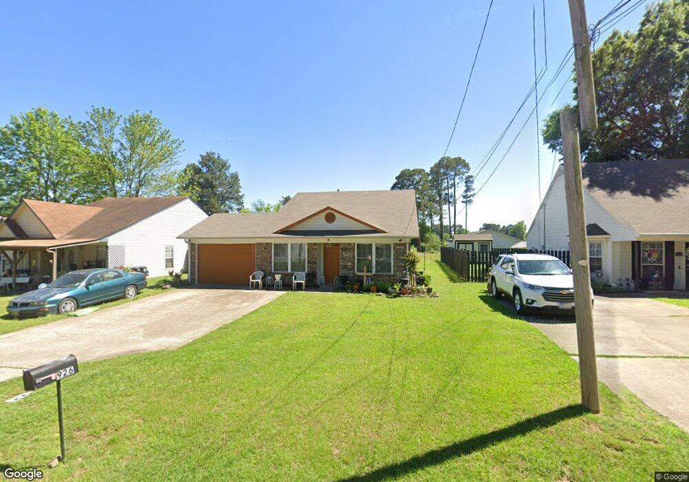 926 Arizona Ave, Wake Village, TX 75501 - photo 1