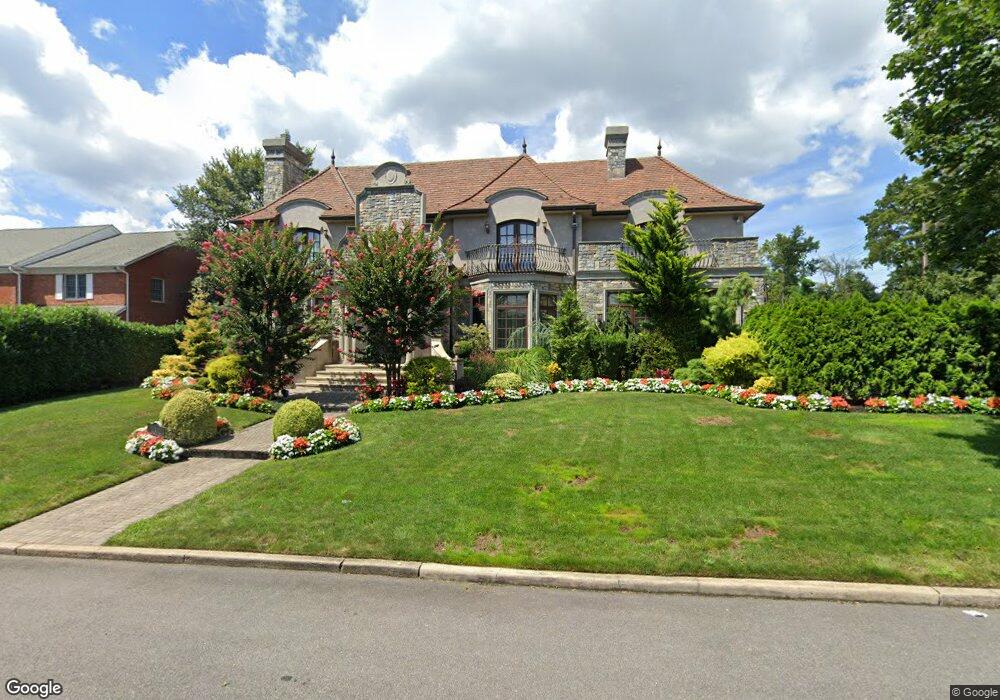 1 Keewaydin Rd, Lawrence, NY 11559 - photo 1