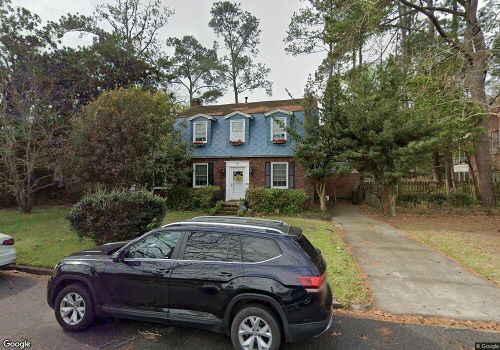 223 E 56th St, Savannah, GA 31405 - photo 1