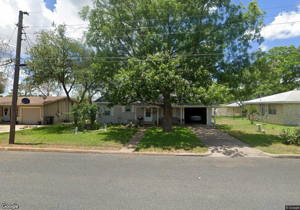105 W Nimitz St, Fredericksburg, TX 78624 - photo 1