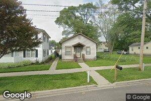 10 E Van Buren St, Oswego, IL 60543