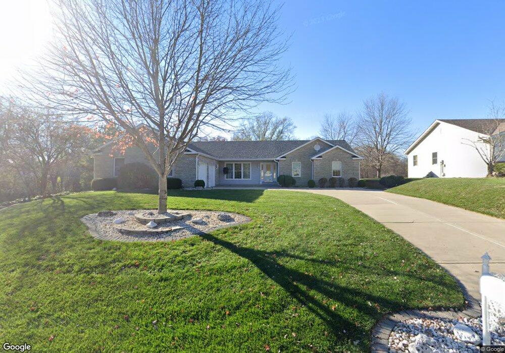 401 Birch Ln, Maryville, IL 62062 - photo 1