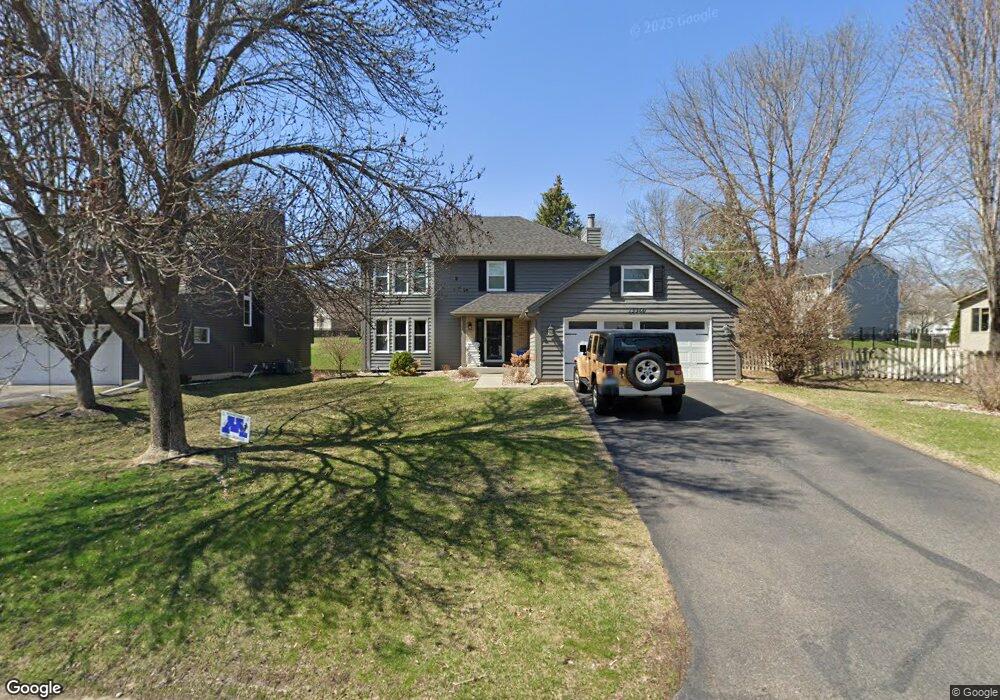 19360 Vine Ridge Rd, Excelsior, MN 55331 - photo 1