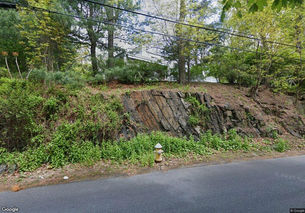 637 Long Hill Rd W, Briarcliff Manor, NY 10510 - photo 1