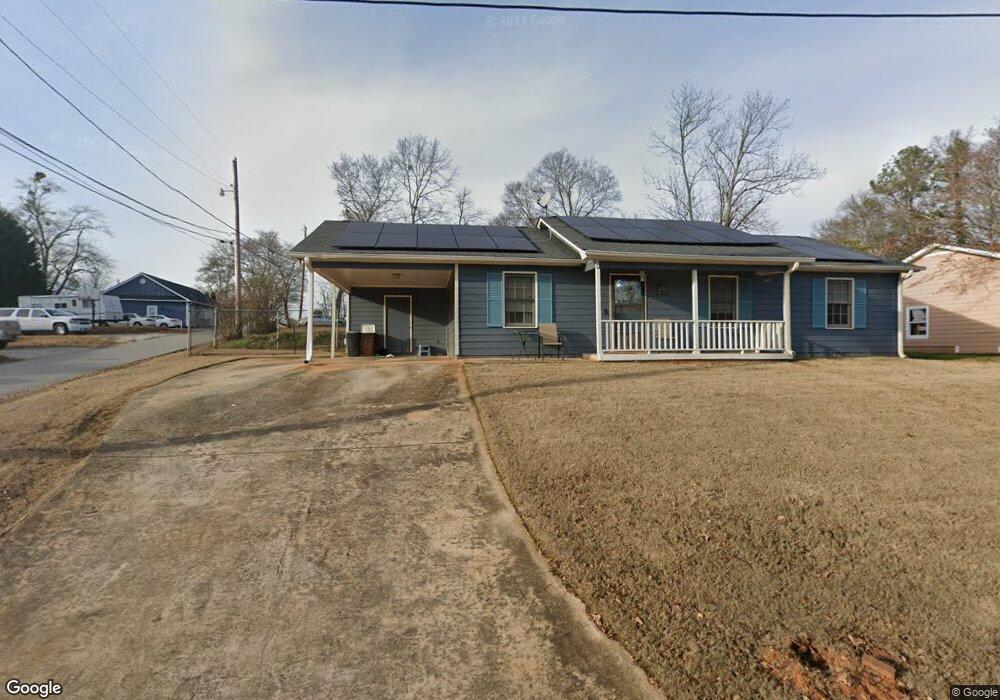 518 Saint James St, Buford, GA 30518 - photo 1