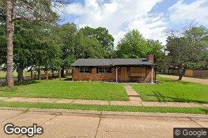 1917 Roanoke St, Alexandria, LA 71301